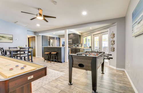 Whitfield House | Sarasota Home w/Heated Pool: 3 Mi to Airport!