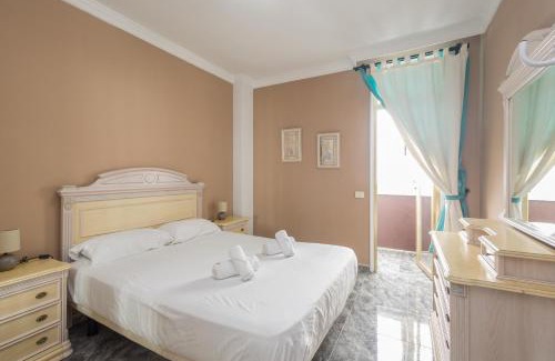 Sardina House | Sardina Balcony Flat - 2 min walk to beach