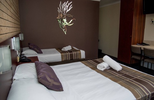 Sarina Hotel | Sarina Motor Inn