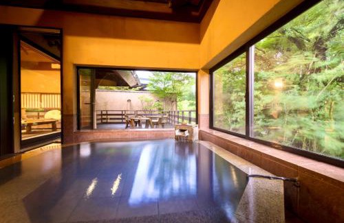 Kurokawa Onsen Hotel | Satonoyu Waraku 13 years or older