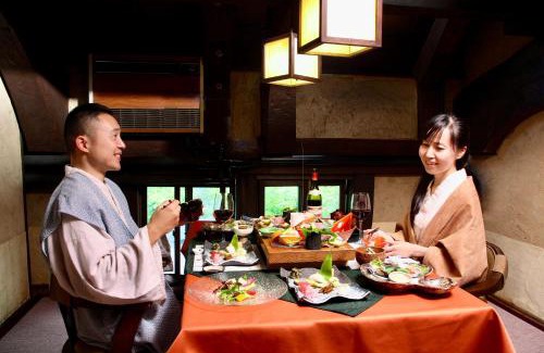 Kurokawa Onsen Hotel | Satonoyu Waraku 13 years or older