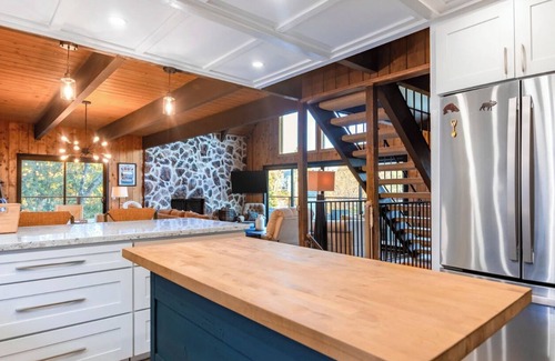 Lake Arrowhead Cabin | Sauna + Spa Lakeview Lodge Dog Friendly Lake Rare Lake Access