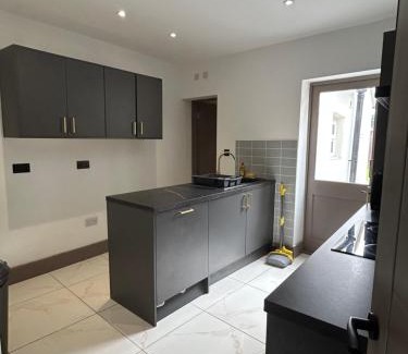 Gillingham Apartment | Saunders Lodge 4bedroom house sleeps up to 6