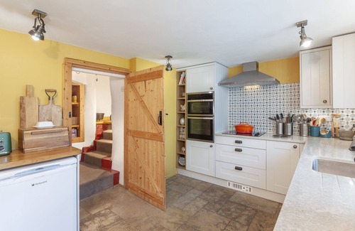 Christchurch Cottage | Sausage Cottage near Oakford