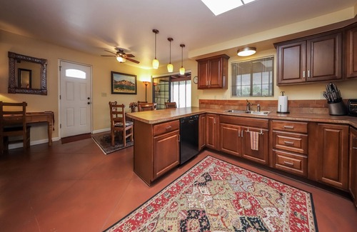 Green Valley Desert Meadows House | Save 15% off the one day rate when you book 28 days or more!