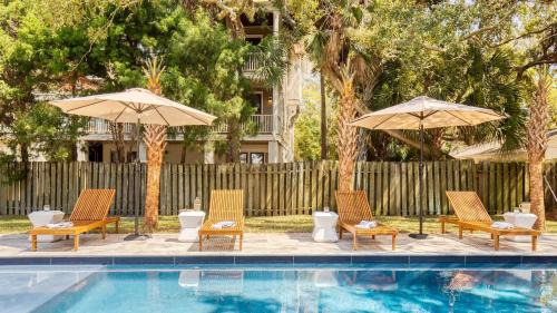 Isle of Palms House | Sawyer by AvantStay Stunning Isle Of Palms Home w Pool