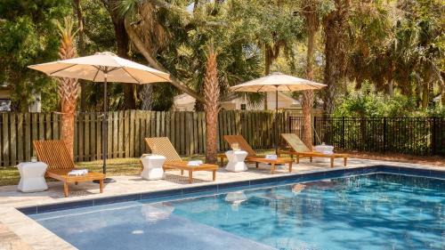Isle of Palms House | Sawyer by AvantStay Stunning Isle Of Palms Home w Pool