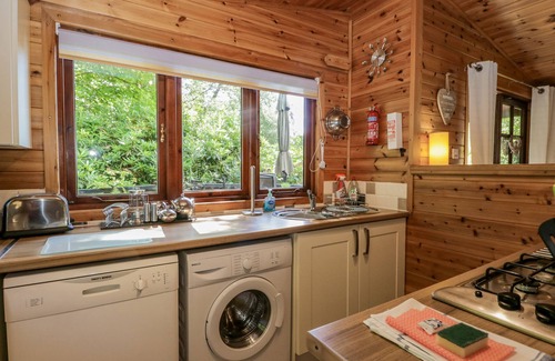 Troutbeck Bridge Cottage | SCAFELL LODGE, family friendly, with pool in Windermere
