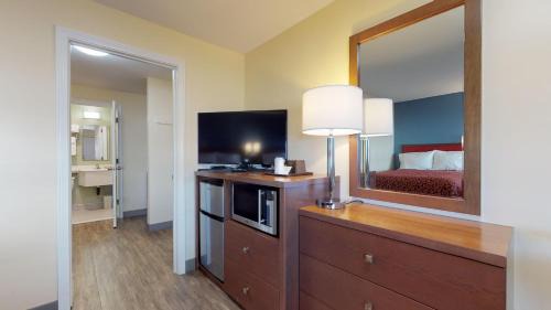 Eastward Look Hotel | Scarborough Beach Motel