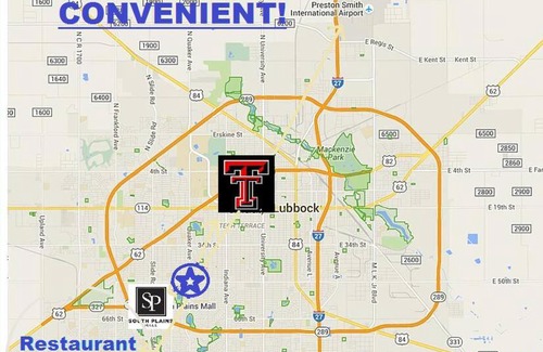 Lubbock House | SCARLET SUNSETS! 5 Bdrms Updated 3TV's Hot Tub!