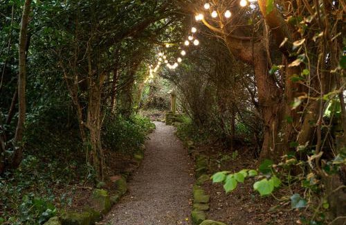 Workington House | Scenery Hill Hideaways The Coach House Charming Retreat with Jacuzzi and BBQ Hut Near the Lake District