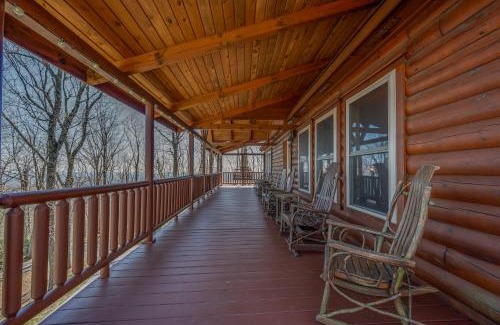 Lynn House | Scenic Mountain Comfort 4Br Family Getaway