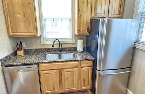 Indian Point Cabin | Scenic Mountain Log Cabin by Silver Dollar City & Table Rock Lake!