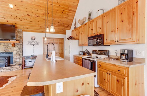 Unaka Cabin | Scenic Murphy Cabin ~ 16 Mi to Blue Ridge