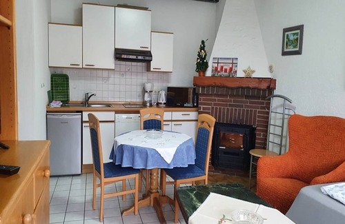 Waßmuthshausen Apartment | Schöne Ferienwohnung mit gemütlicher Terrasse