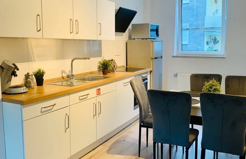 Barmen Apartment | Schöne, Zentrale Ferienwohnung Hohenstein Inbis zu 5 Personen