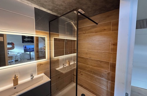 Bad Nieuweschans Apartment | Schanskerhof Apartments Next to THERMEN BAD NEWESCHANS indoor SAUNA