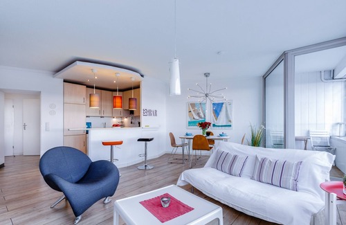 Schleswig Apartment | Schleiverliebt im Wikingturm 19.8 - 19th floor, elevator, balcony, shower, parking space