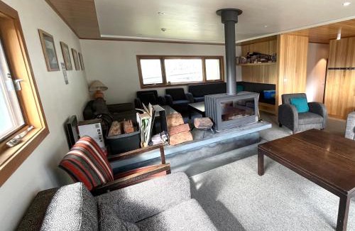 Thredbo Cabin | Schuss Alpine Club, Thredbo