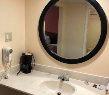 Perry Hotel | Scottish Inn and Suites Perry