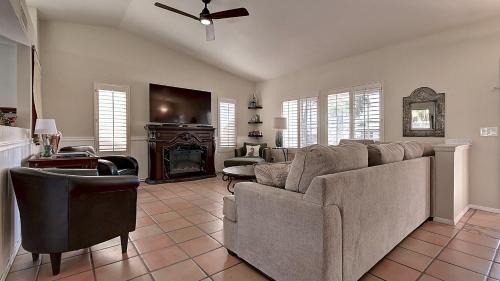 Paradise Valley Village House | Scottsdale Kierland 3 Bdrm with Sparkling Pool