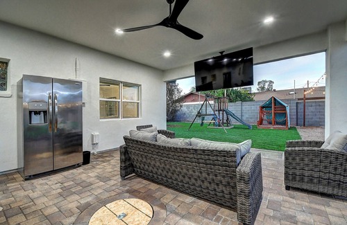 Waltann Villa | Scottsdalestays Multimillion Estate on Acre-500K Pool-Various Sports Courts.