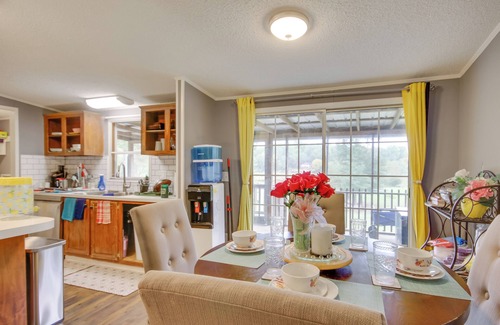 Waterloo House | Screened Porch w/Lake Views: Waterloo Home!