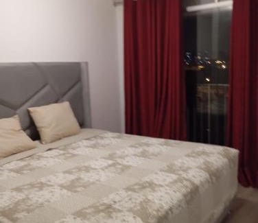 Tejada Alta House | Se alquila habitación con cama King y baño privado