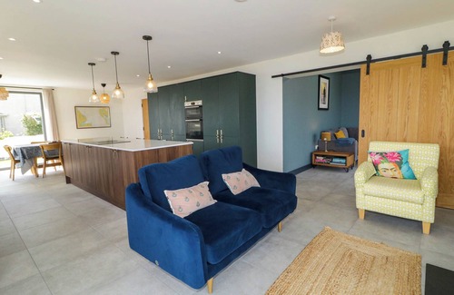 Donaghadee Cottage | Sea and Sky