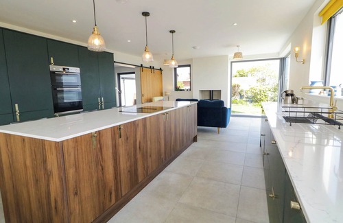 Donaghadee Cottage | SEA AND SKY, pet friendly, country holiday cottage in Donaghadee