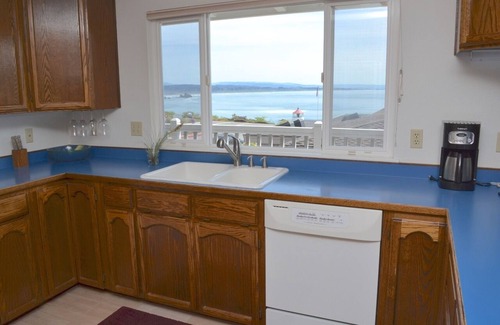 Trinidad House | Sea Breeze, Southern Exposure, Panoramic Views, & Affordable!