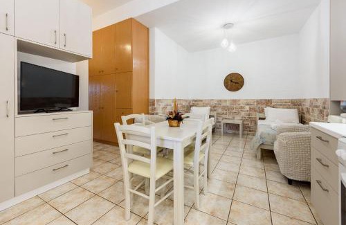 Aliki Apartment | Sea Breeze Studios Paros III