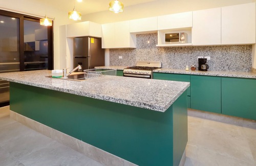 Puerto Yucalpeten Apartment | Sea Breeze Views 2nd Floor By Fidalsa