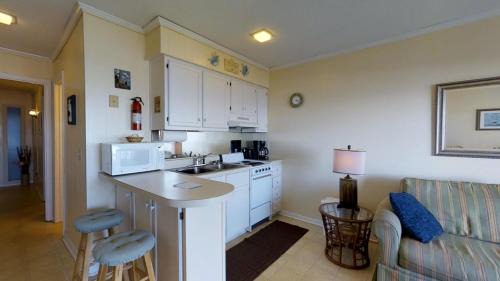 North Myrtle Beach Apartment | Sea Cabin Unit 206 Cherry Grove