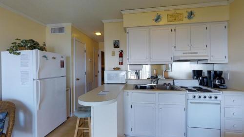 North Myrtle Beach Apartment | Sea Cabin Unit 206 Cherry Grove