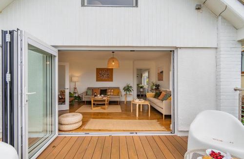 Gwbert House | Sea Dew House