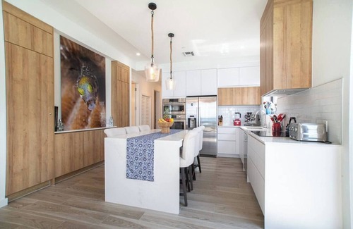 Northwest Point Condo | Sea Dreams 3-Contemporary Condo w/panoramic views