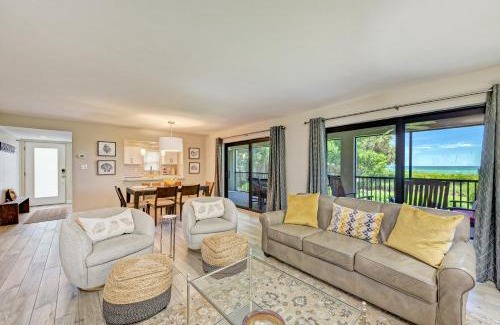 Whitney Beach Apartment | Sea Grape Inn 1- BEACHFRONT Property