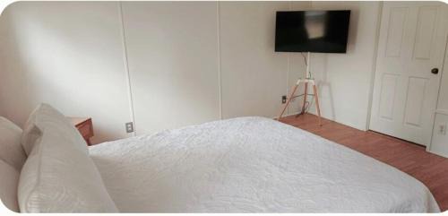 Saint Helena Island House | Sea Island Seclusion Marsh View with Beach Pass