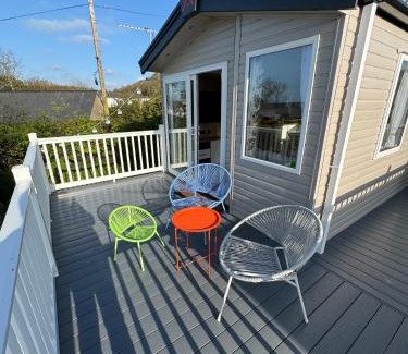 Llanllwchaiarn House | Sea La Vie Lodge