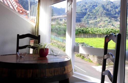 Faial Apartment | Sea & Mountain View Lombo de Cima House BBQ & Wifi