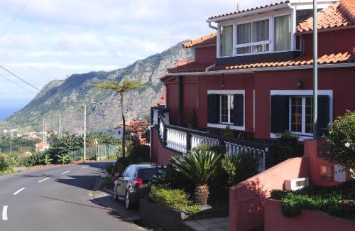 Faial Apartment | Sea & Mountain View Lombo de Cima House BBQ & Wifi