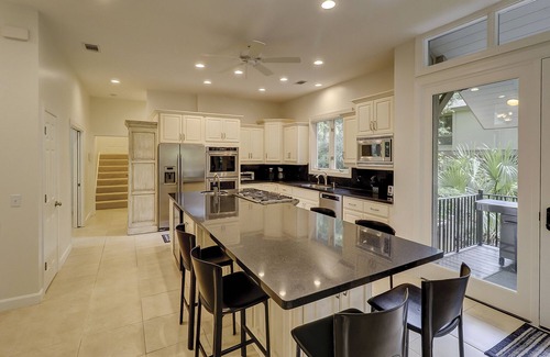 Oceanside House | Sea Pines Home w/FREE Pool Heat Seasonally - Four Minute Walk to Beach