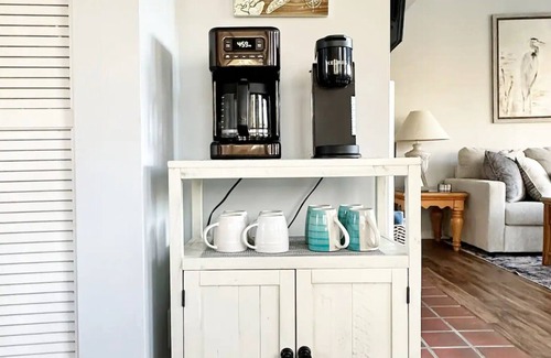 Oceanside House | Sea Pines Home - Walk to the Beach! Lagoon View + Pool