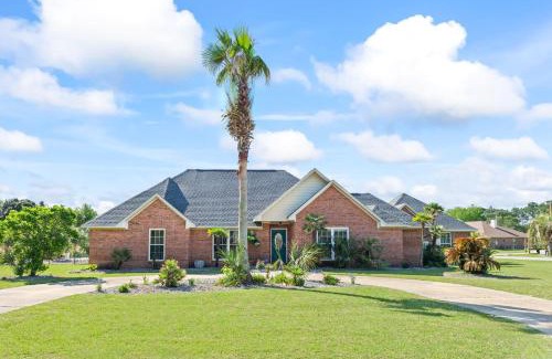 Navarre House | Sea Queen - 4Br 3Ba Pool 5miles to Beach