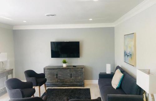 Central Beach Hotel | Sea Turtle Inn