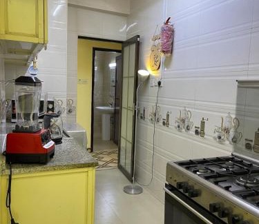 Sharjah Apartment | Sea View APT Near dubai Bus Station men Sharing