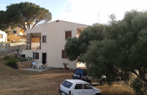 Maiorca Apartment | Sea view house surrounded by greenery