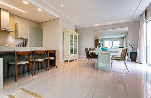 Santinho Apartment | Sea View | Large Balcony with BBQ Grill #CSA01D