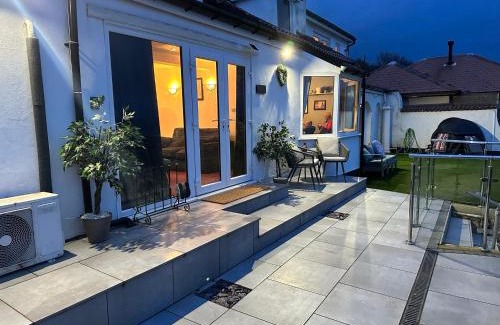 Filey House | Sea View Villa V-Dubz, Filey